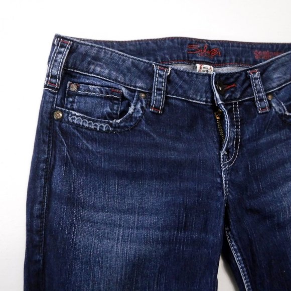 Silver Jeans Santorini Distressed Blue Fade Capri - Picture 4 of 11